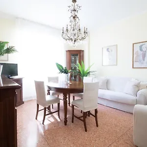 https://omars-house.hotelitalianriviera.com
